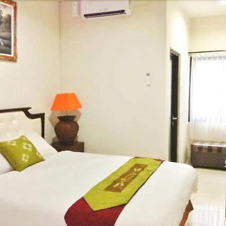 Tuban Torres Accommodation Kuta Lombok Eksteriør billede