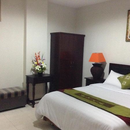 Tuban Torres Accommodation Kuta Lombok Eksteriør billede